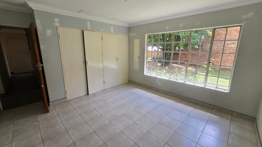To Let 4 Bedroom Property for Rent in The Reeds Gauteng