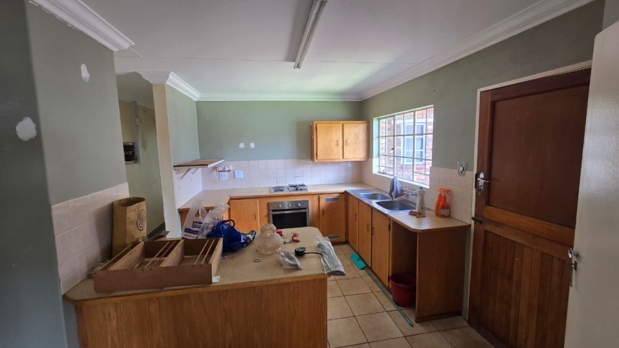 To Let 4 Bedroom Property for Rent in The Reeds Gauteng
