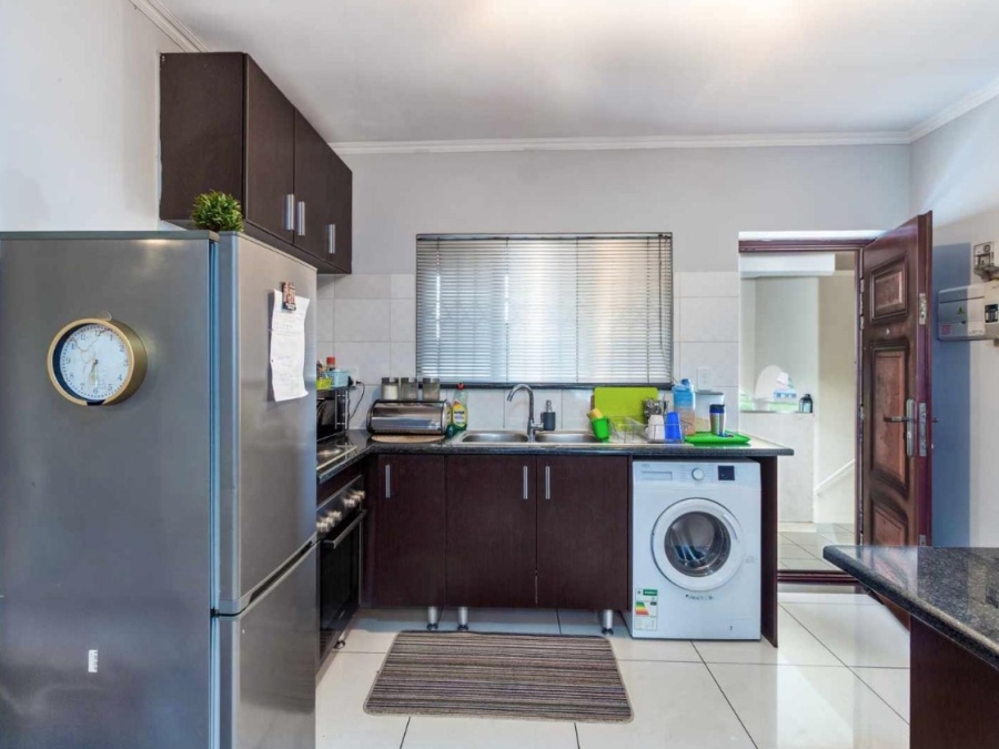 1 Bedroom Property for Sale in Noordwyk Gauteng