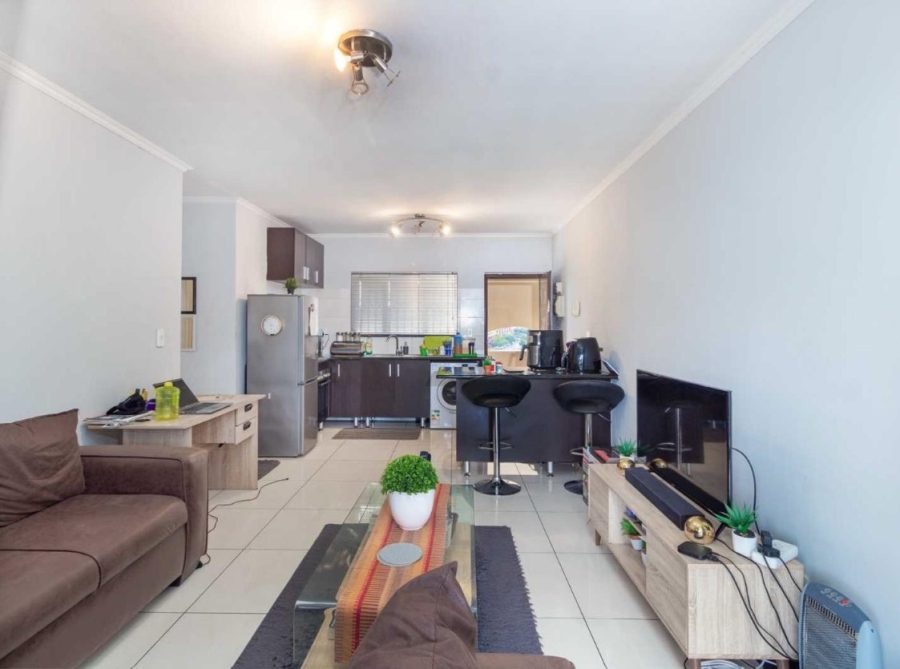 1 Bedroom Property for Sale in Noordwyk Gauteng