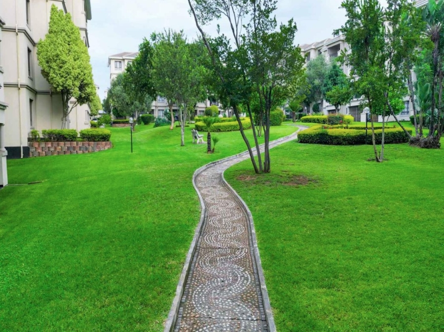 1 Bedroom Property for Sale in Noordwyk Gauteng