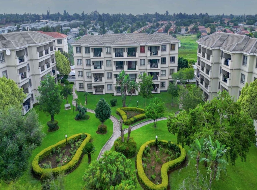 1 Bedroom Property for Sale in Noordwyk Gauteng