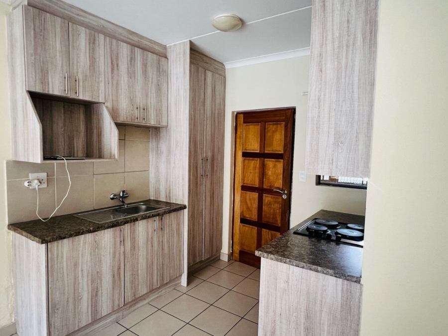 To Let 2 Bedroom Property for Rent in Brentwood Park AH Gauteng