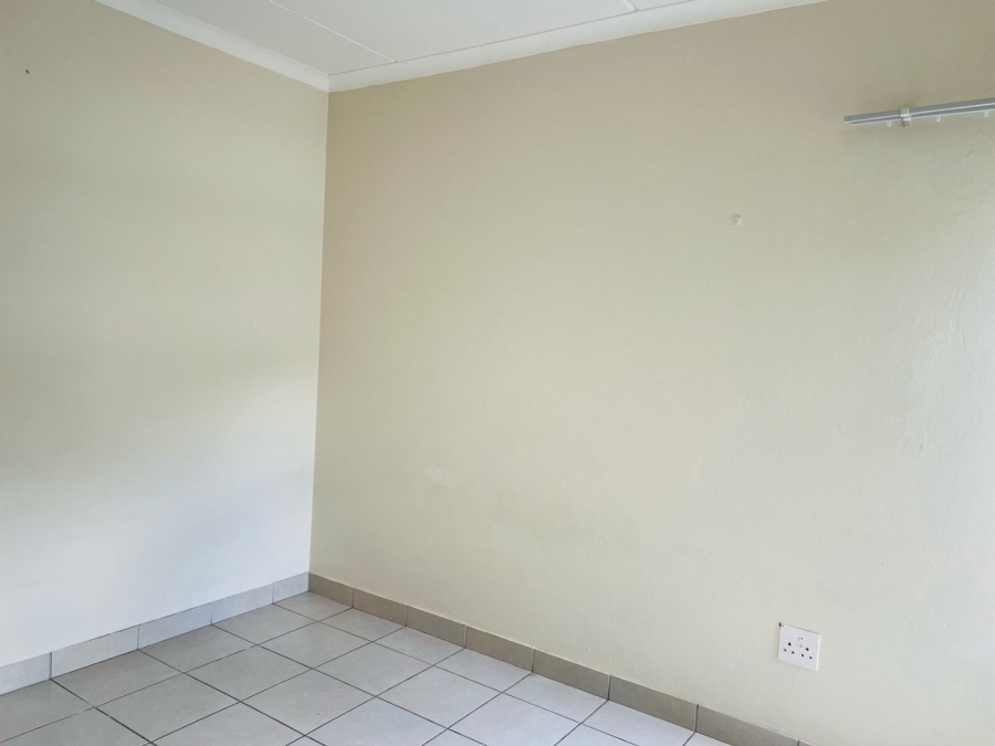 To Let 2 Bedroom Property for Rent in Brentwood Park AH Gauteng