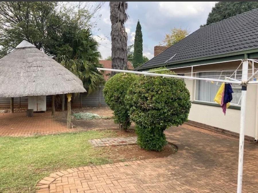 To Let 4 Bedroom Property for Rent in Birchleigh Gauteng