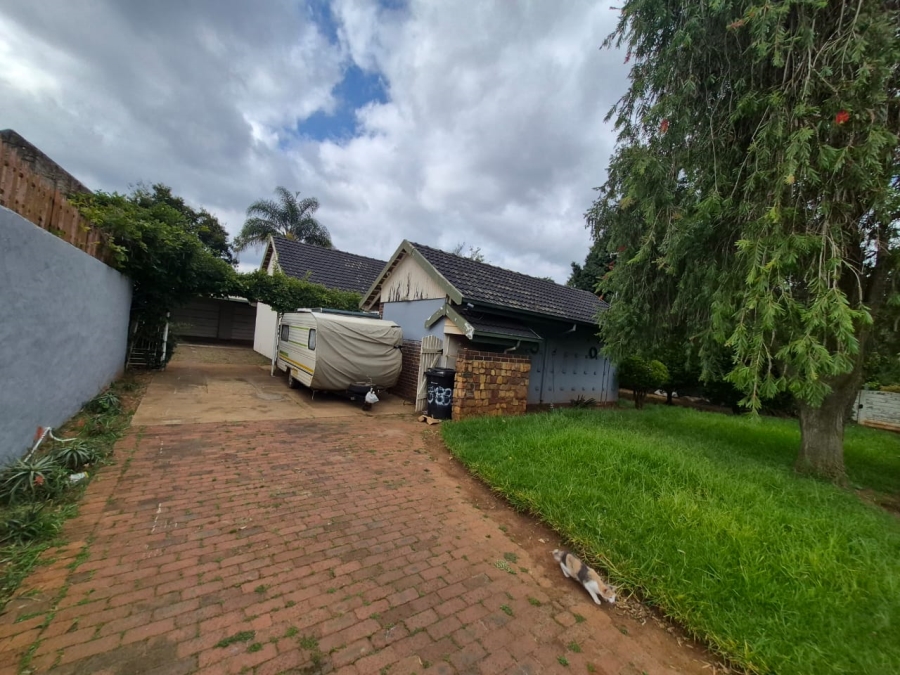 To Let 4 Bedroom Property for Rent in Birchleigh Gauteng