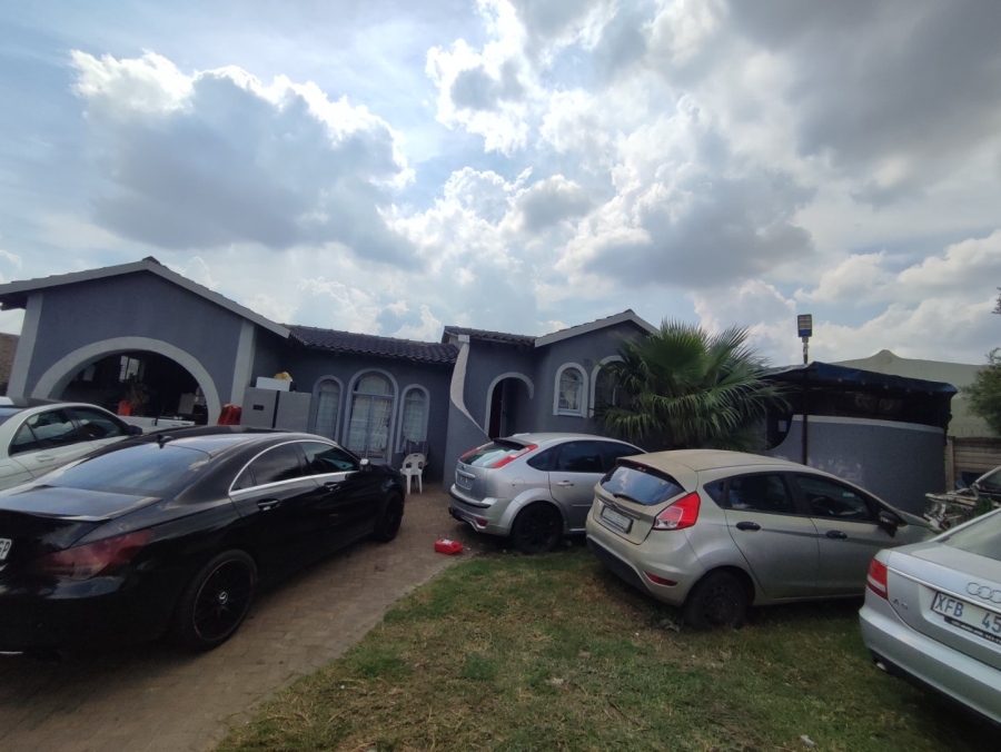 3 Bedroom Property for Sale in Birchleigh North Gauteng