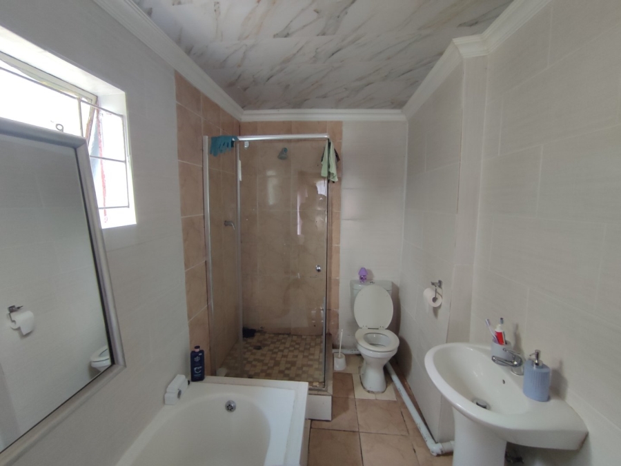 3 Bedroom Property for Sale in Birchleigh North Gauteng