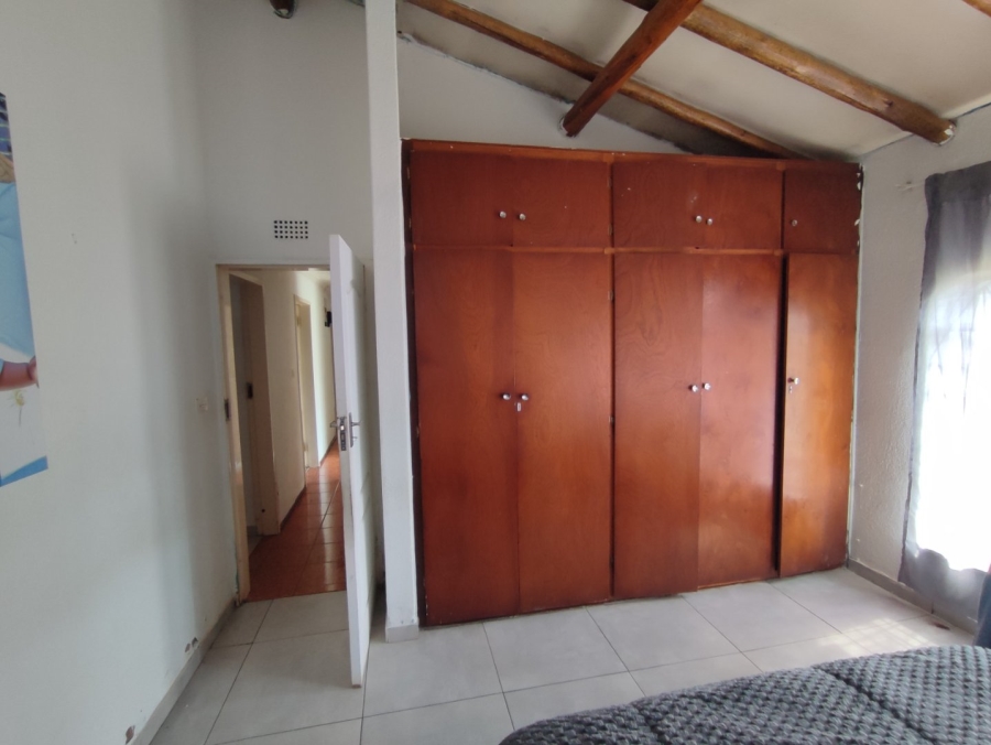 3 Bedroom Property for Sale in Birchleigh North Gauteng