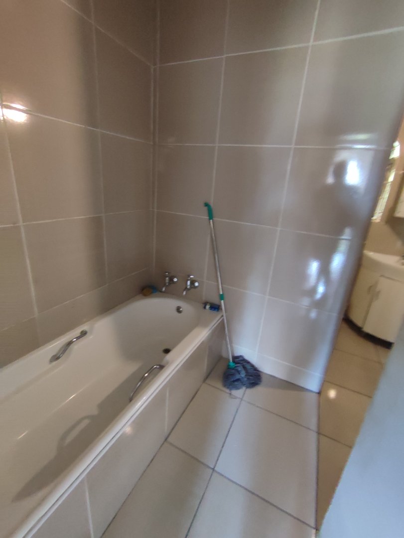 3 Bedroom Property for Sale in Birchleigh North Gauteng