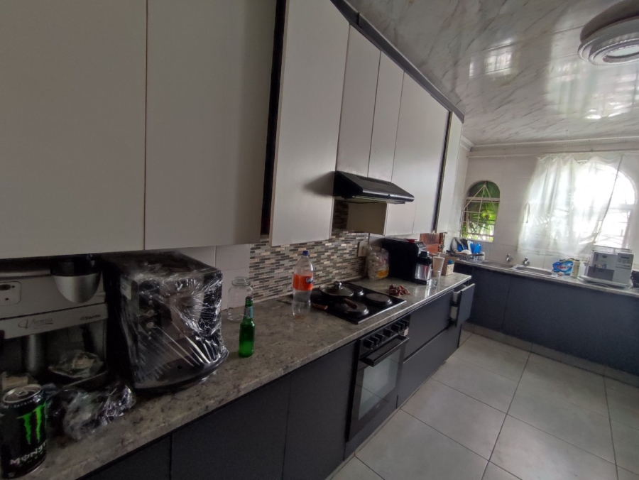 3 Bedroom Property for Sale in Birchleigh North Gauteng