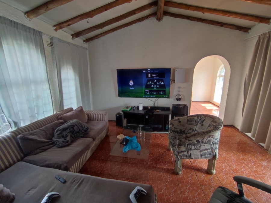 3 Bedroom Property for Sale in Birchleigh North Gauteng