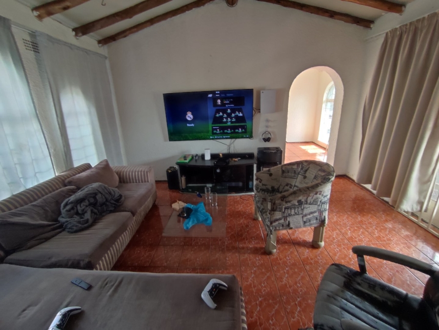 3 Bedroom Property for Sale in Birchleigh North Gauteng