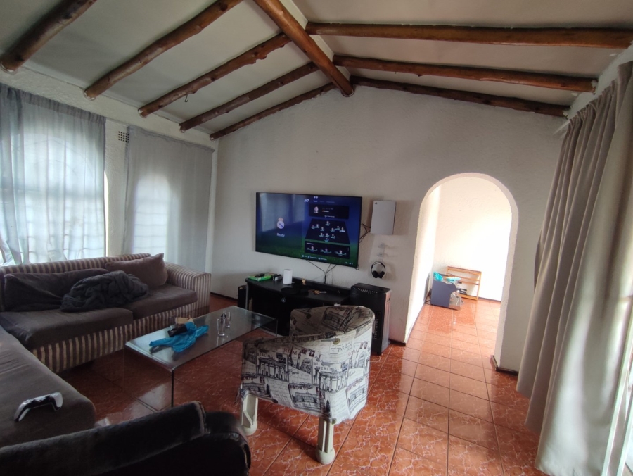 3 Bedroom Property for Sale in Birchleigh North Gauteng