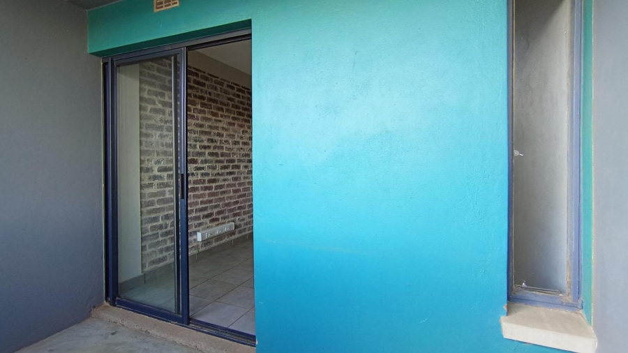  Bedroom Property for Sale in Lotus Gardens Gauteng