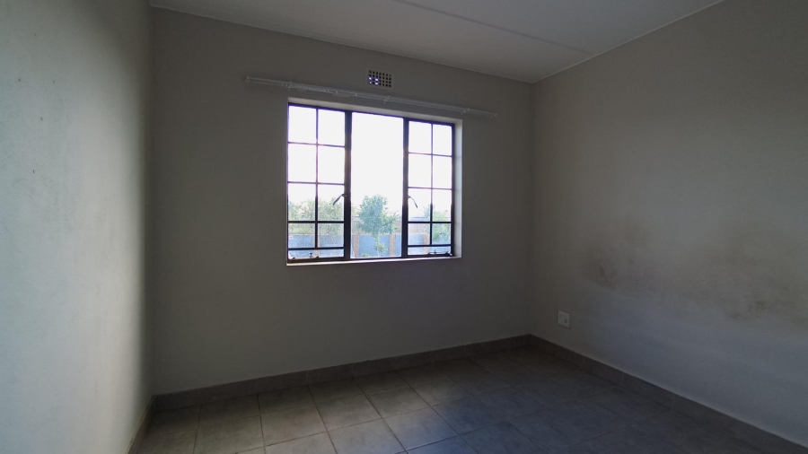  Bedroom Property for Sale in Lotus Gardens Gauteng