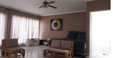 6 Bedroom Property for Sale in Bassonia Gauteng