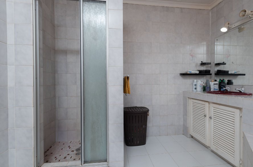 6 Bedroom Property for Sale in Bassonia Gauteng