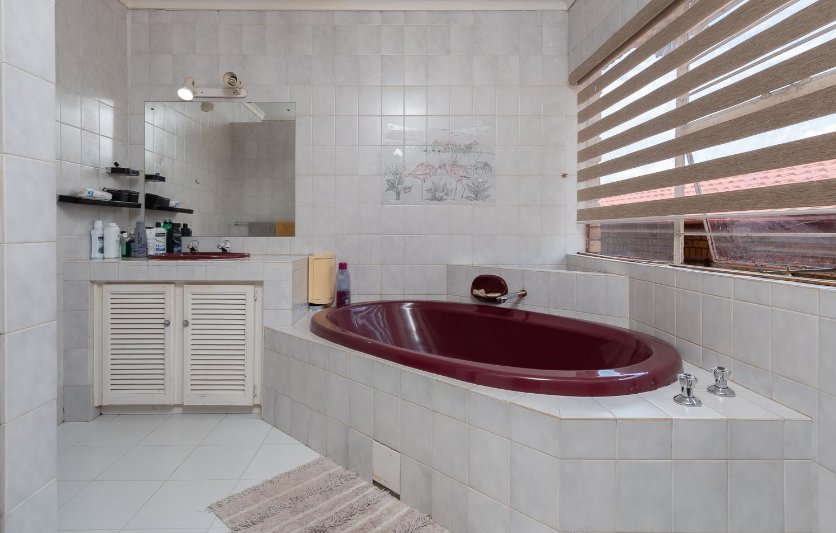 6 Bedroom Property for Sale in Bassonia Gauteng