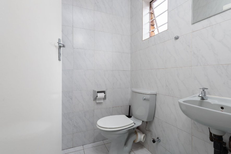 6 Bedroom Property for Sale in Bassonia Gauteng