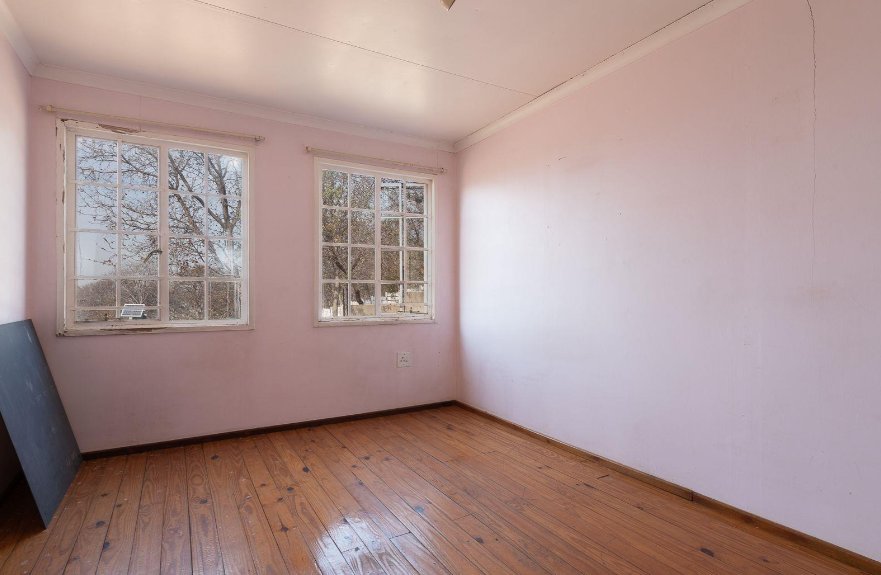 6 Bedroom Property for Sale in Bassonia Gauteng