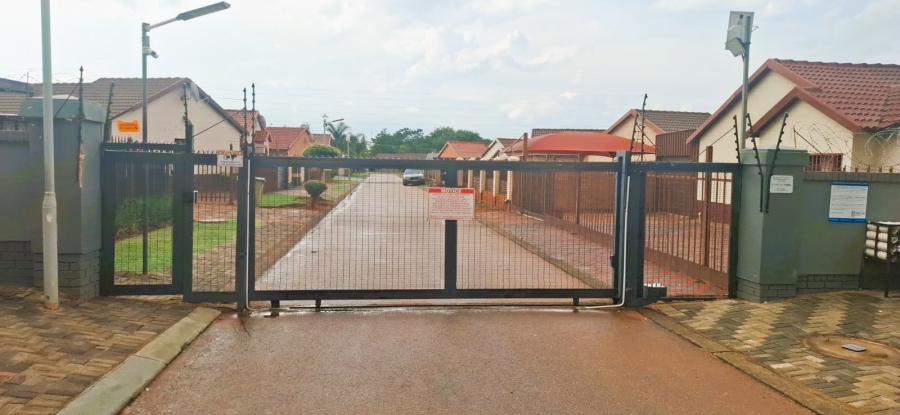 To Let 3 Bedroom Property for Rent in The Orchards Gauteng