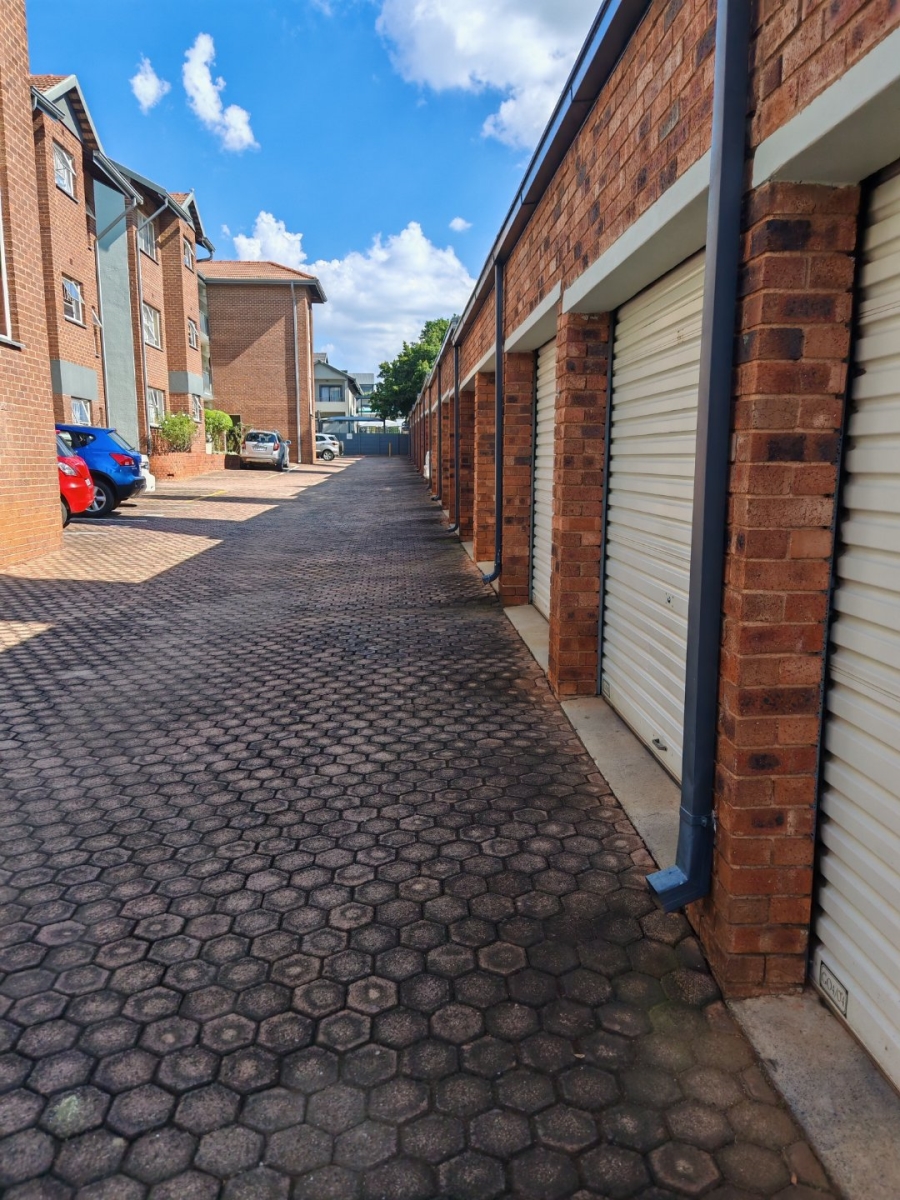 2 Bedroom Property for Sale in Linden Gauteng