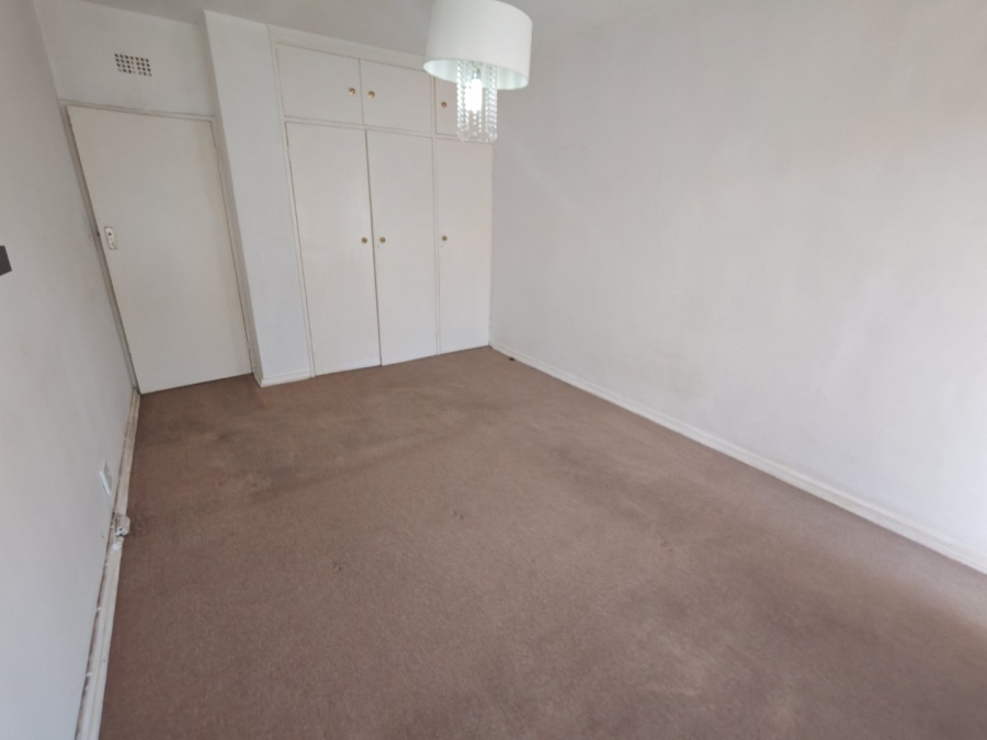 2 Bedroom Property for Sale in Linden Gauteng