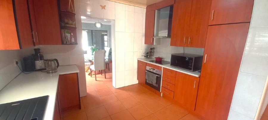  Bedroom Property for Sale in Lenasia Ext 10 Gauteng