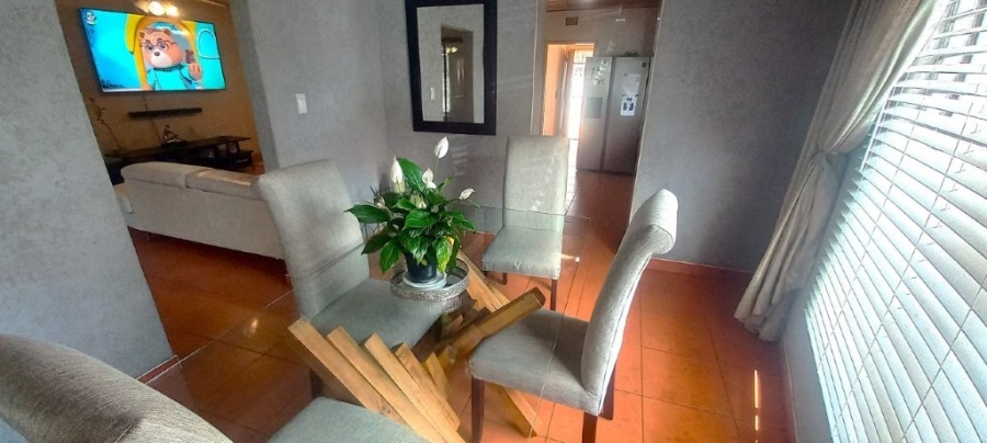  Bedroom Property for Sale in Lenasia Ext 10 Gauteng