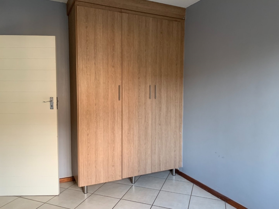To Let 2 Bedroom Property for Rent in Monavoni Gauteng