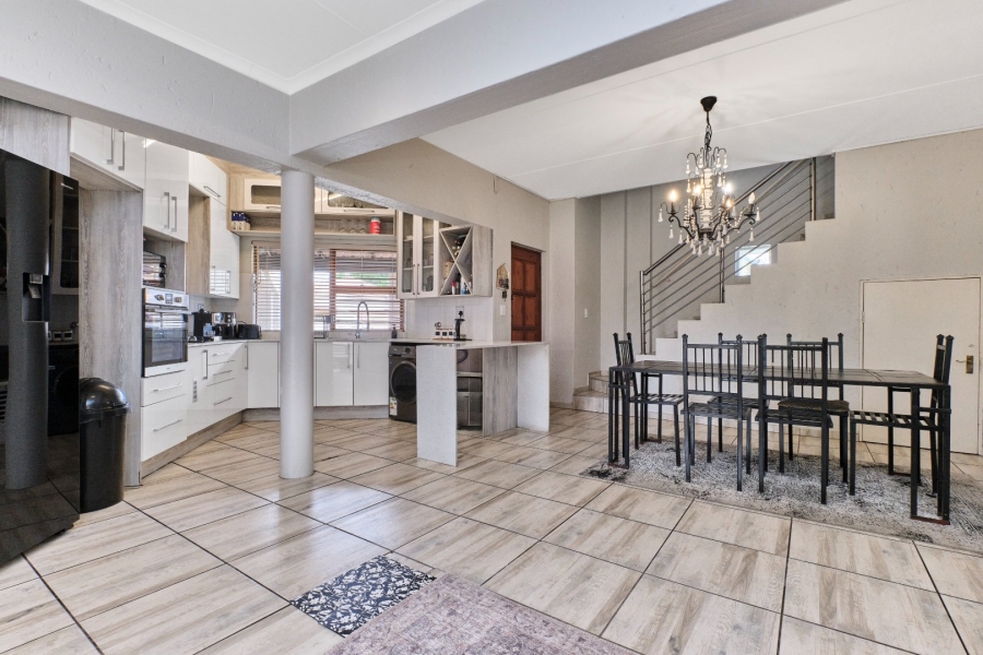 To Let 4 Bedroom Property for Rent in Sundowner Gauteng