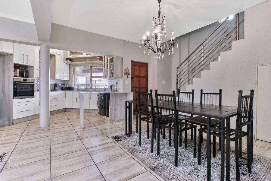 To Let 4 Bedroom Property for Rent in Sundowner Gauteng