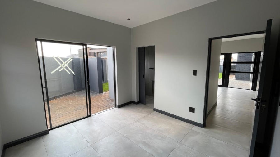 4 Bedroom Property for Sale in Fountainbrook Estate Gauteng