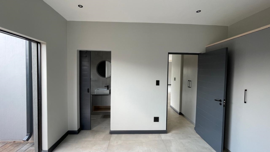 4 Bedroom Property for Sale in Fountainbrook Estate Gauteng