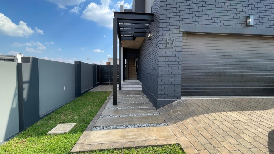 4 Bedroom Property for Sale in Fountainbrook Estate Gauteng