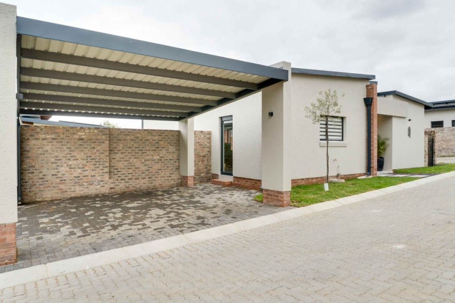 To Let 2 Bedroom Property for Rent in Carlswald Gauteng