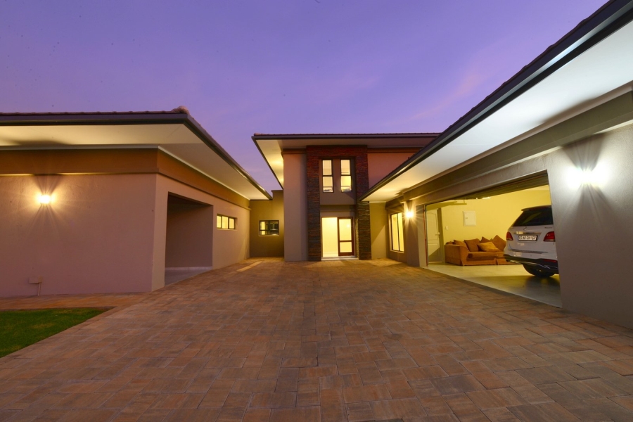 5 Bedroom Property for Sale in Lombardy Gauteng