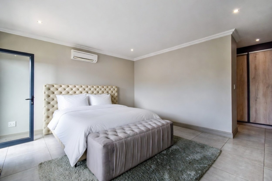 5 Bedroom Property for Sale in Lombardy Gauteng