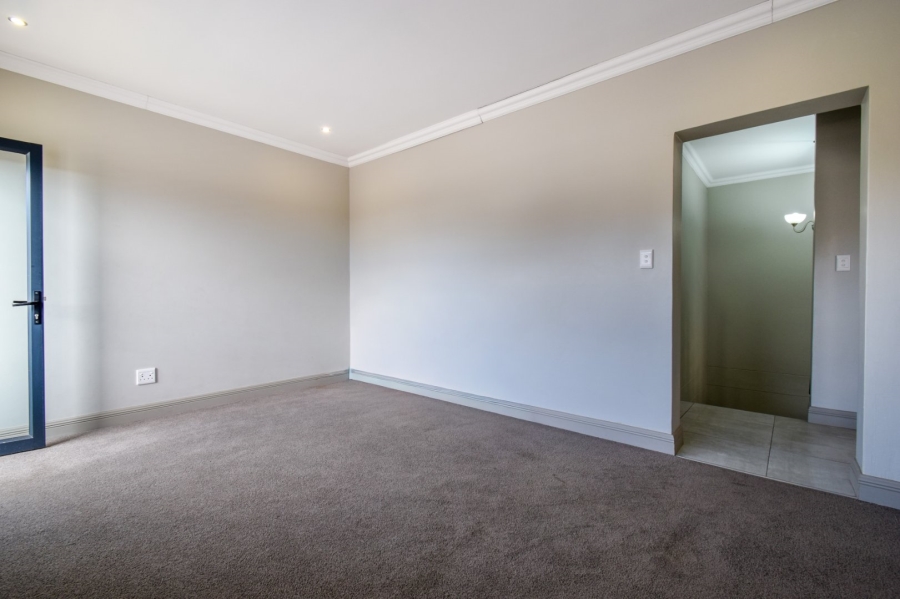 5 Bedroom Property for Sale in Lombardy Gauteng