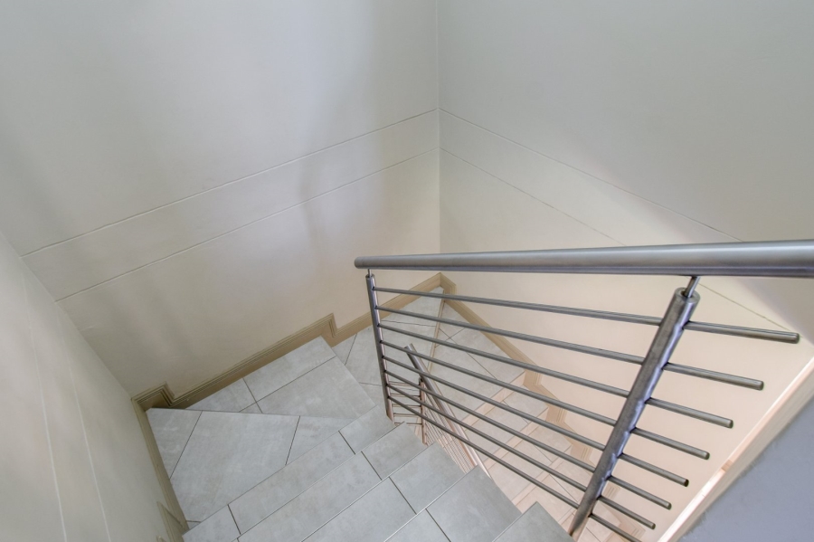 5 Bedroom Property for Sale in Lombardy Gauteng