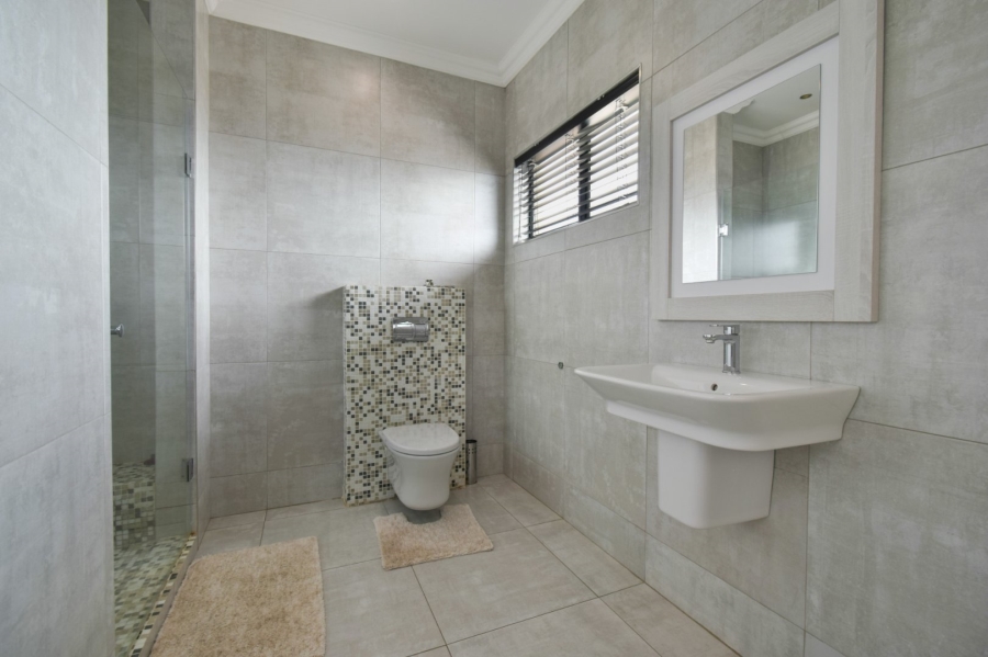 5 Bedroom Property for Sale in Lombardy Gauteng