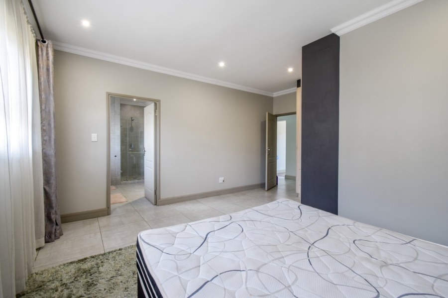 5 Bedroom Property for Sale in Lombardy Gauteng