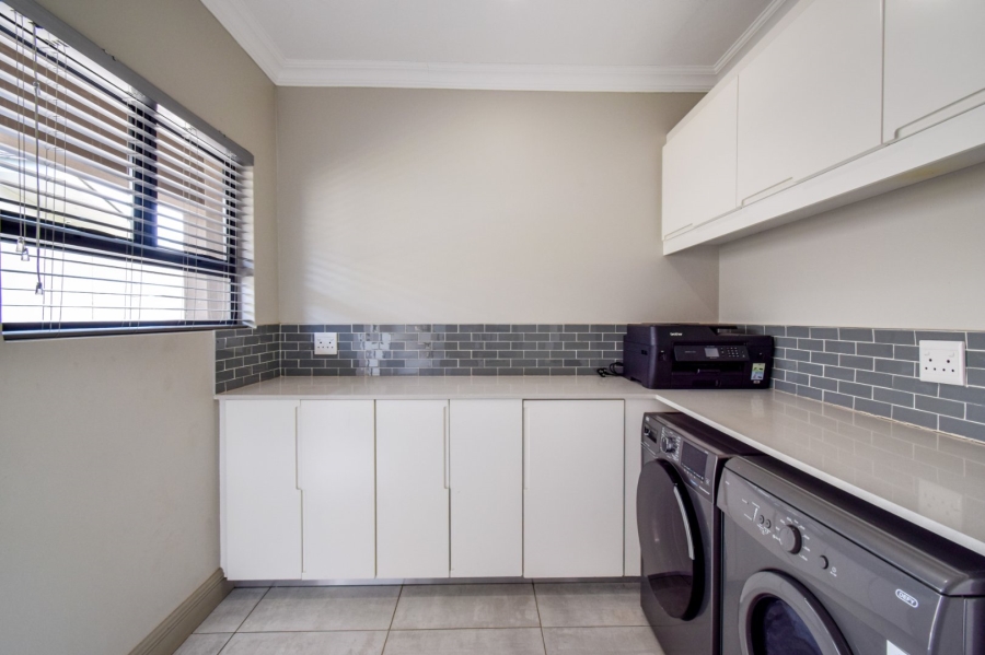 5 Bedroom Property for Sale in Lombardy Gauteng