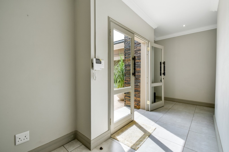 5 Bedroom Property for Sale in Lombardy Gauteng