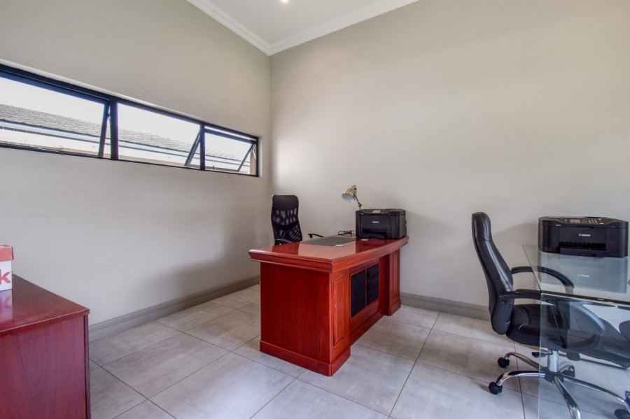 5 Bedroom Property for Sale in Lombardy Gauteng