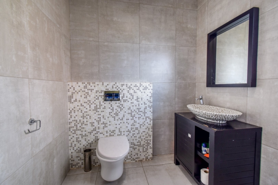 5 Bedroom Property for Sale in Lombardy Gauteng