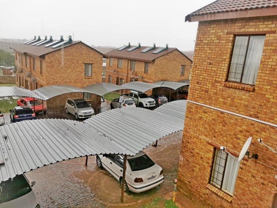 2 Bedroom Property for Sale in Rua Vista Gauteng