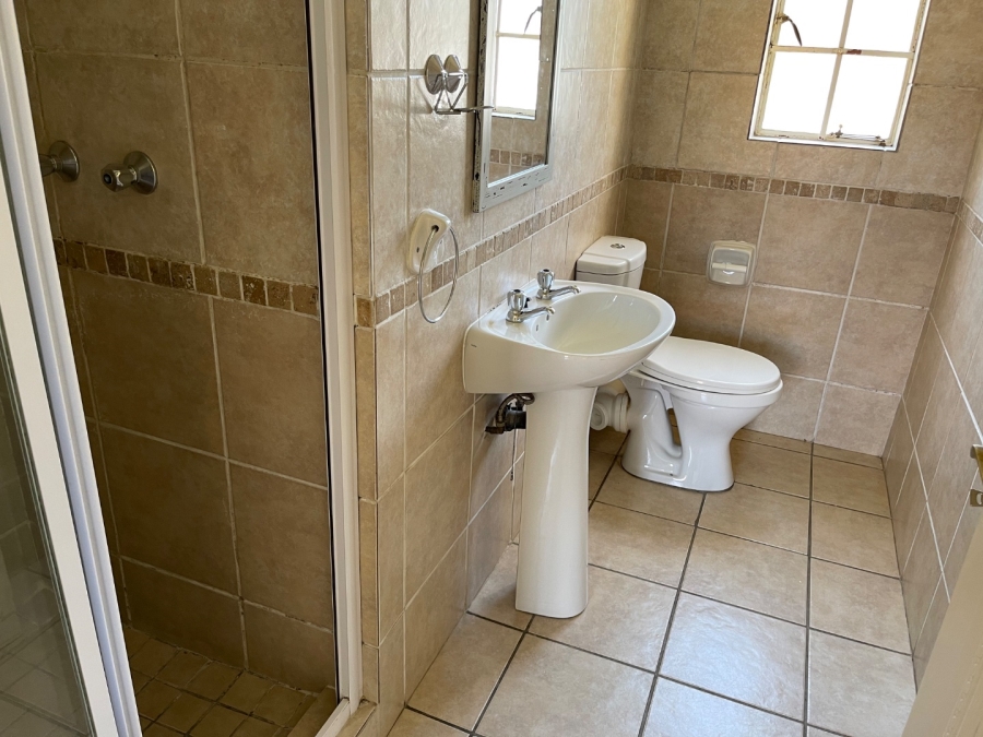 To Let 2 Bedroom Property for Rent in Noordwyk Gauteng