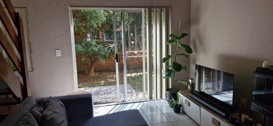 3 Bedroom Property for Sale in Wilgeheuwel Gauteng